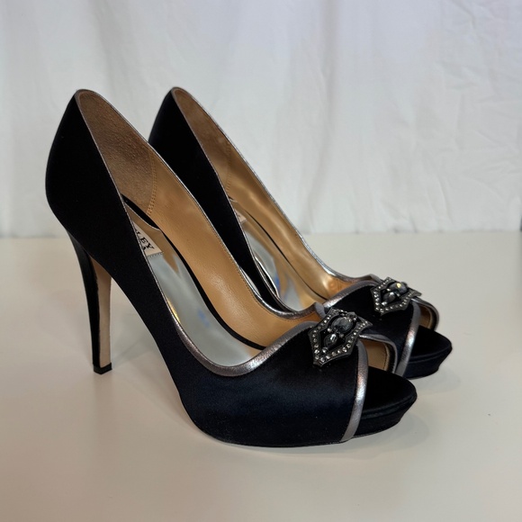 Badgley Mischka Pumps 9.5 Peep Toe Silver Embellished Heels - Picture 1 of 8